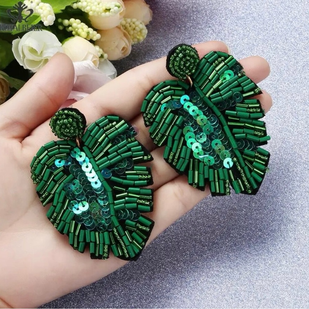 Bead leaf chunky earrings